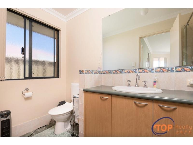 14 Lakefront Avenue, Beeliar WA 6164