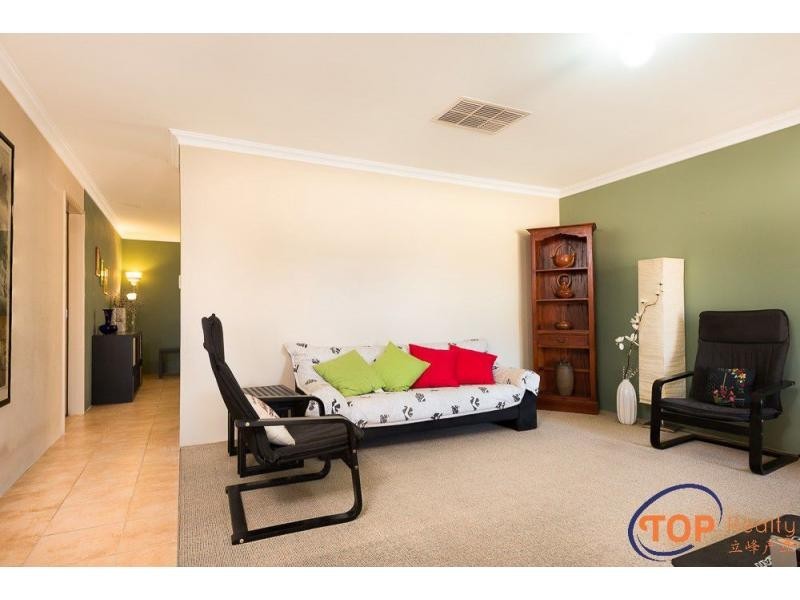 14 Lakefront Avenue, Beeliar WA 6164