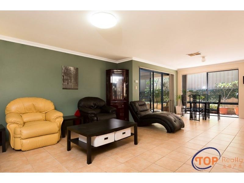 14 Lakefront Avenue, Beeliar WA 6164