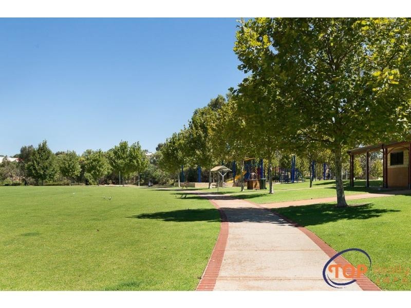 14 Lakefront Avenue, Beeliar WA 6164