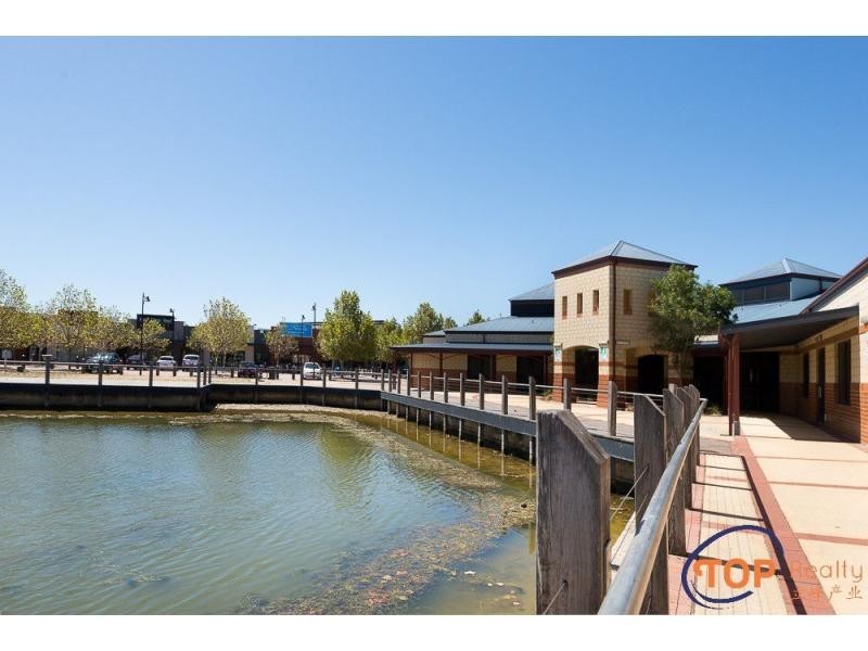 14 Lakefront Avenue, Beeliar WA 6164