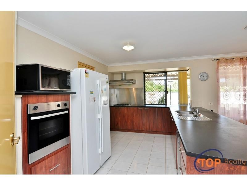 70 Shannon Ramble, Gosnells WA 6110