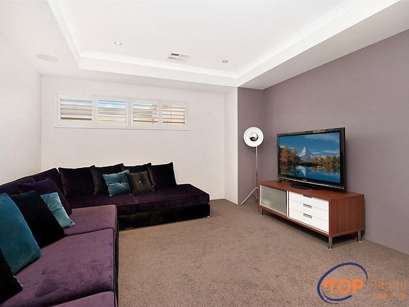 67B Armstrong Road, Wilson WA 6107