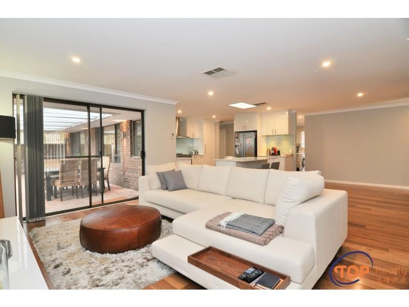 8 Fingall Way, Willetton WA 6155
