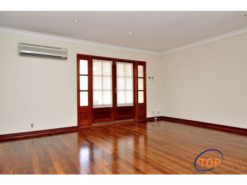 50B Tudor Avenue, Riverton WA 6148