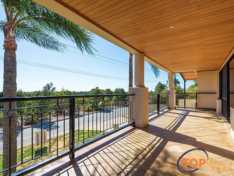 16 The Escarpment, Willetton WA 6155