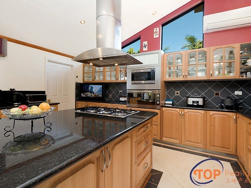 16 The Escarpment, Willetton WA 6155