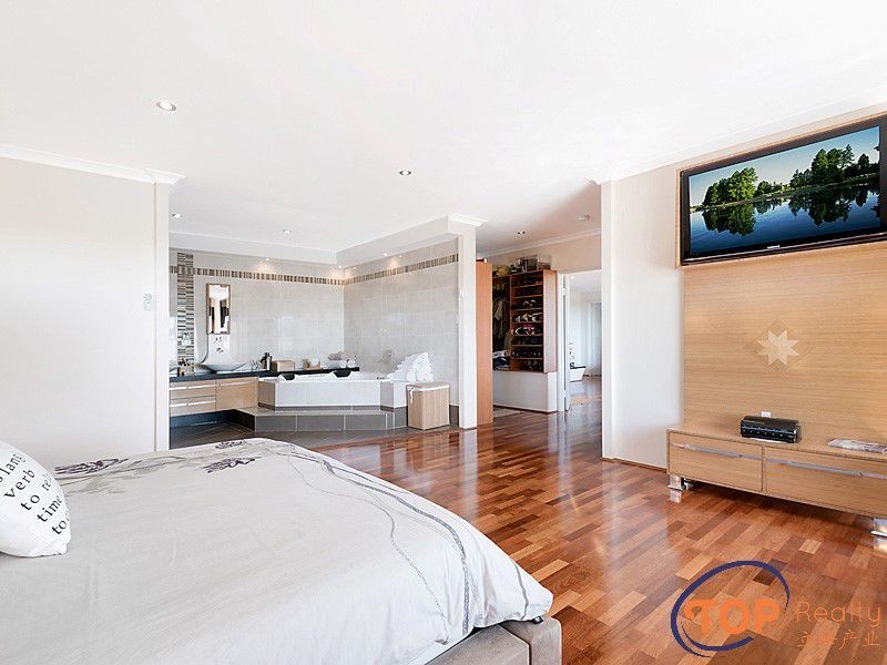 16 The Escarpment, Willetton WA 6155