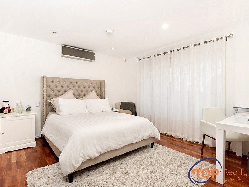 16 The Escarpment, Willetton WA 6155