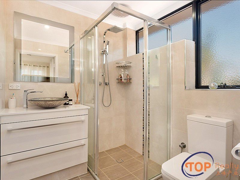 16 The Escarpment, Willetton WA 6155