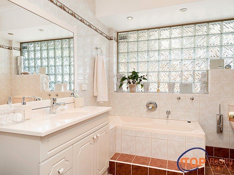 16 The Escarpment, Willetton WA 6155