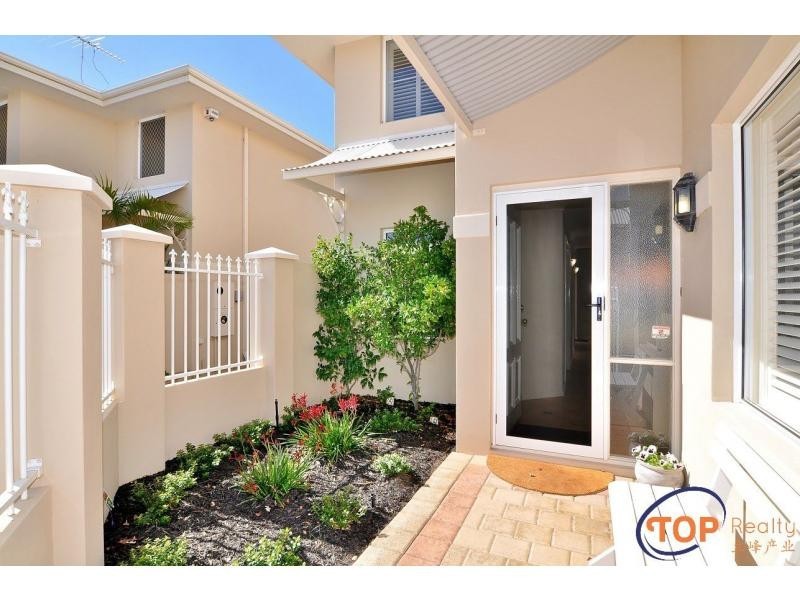 3/44 Lockhart Street, Como WA 6152