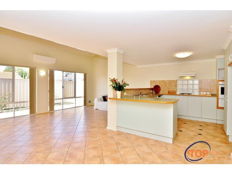 3/44 Lockhart Street, Como WA 6152