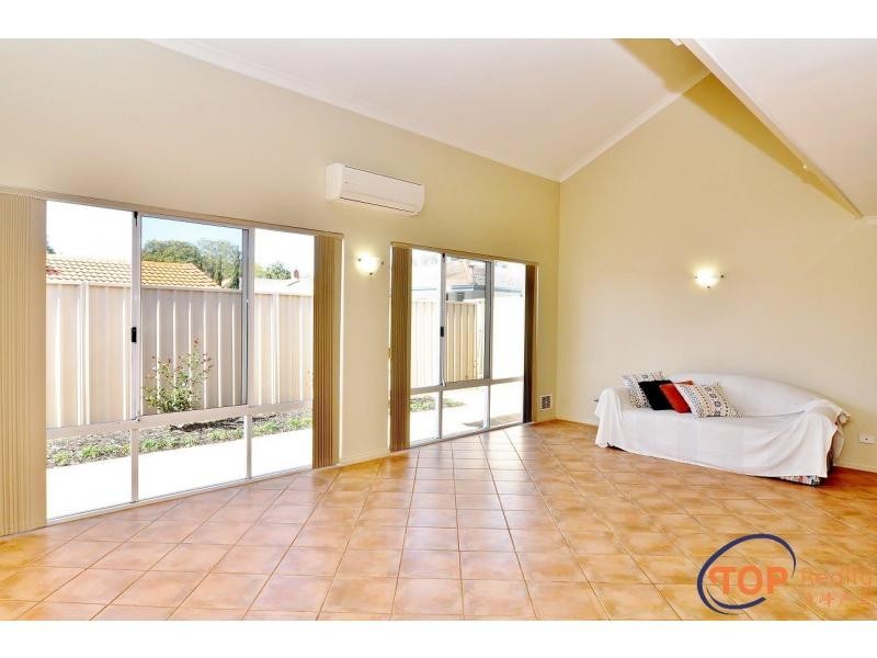 3/44 Lockhart Street, Como WA 6152
