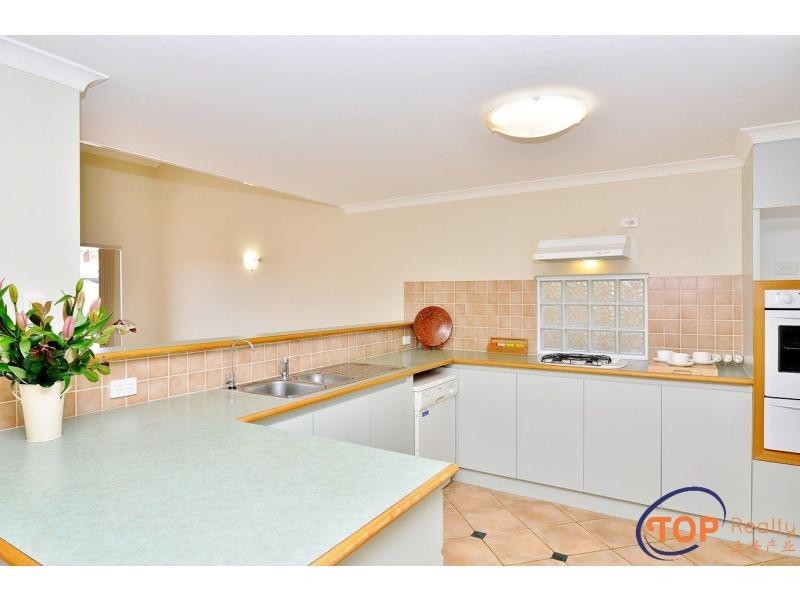3/44 Lockhart Street, Como WA 6152