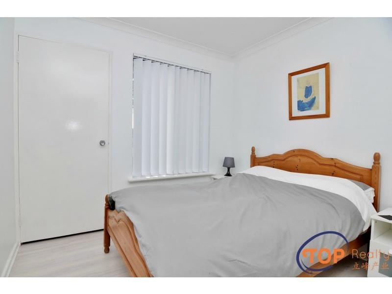 11 Meadowbrook Drive, Parkwood WA 6147