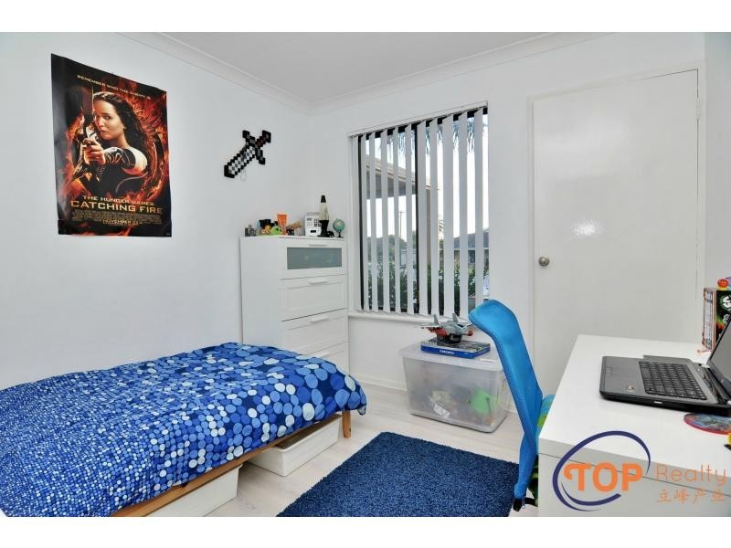 11 Meadowbrook Drive, Parkwood WA 6147