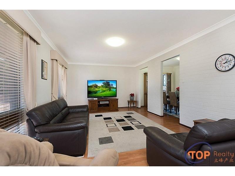 4 Whittaker Crescent, Bull Creek WA 6149