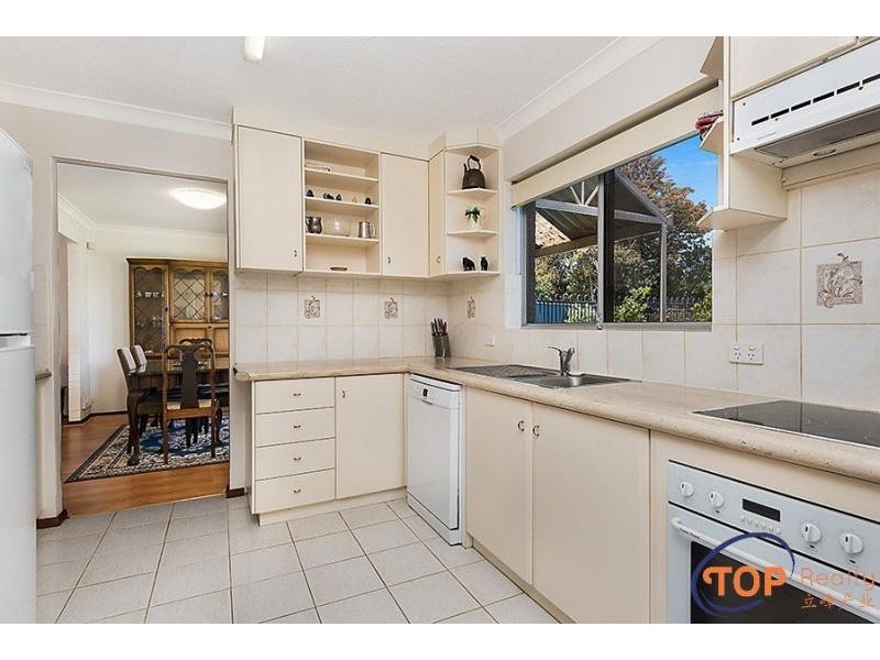 4 Whittaker Crescent, Bull Creek WA 6149