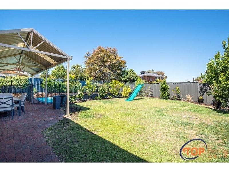 4 Whittaker Crescent, Bull Creek WA 6149