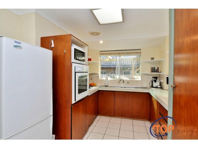 4B The Crowsnest, Willetton WA 6155