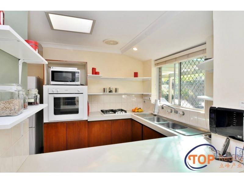4B The Crowsnest, Willetton WA 6155