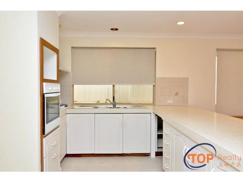 19 Beckley Circle, Leeming WA 6149