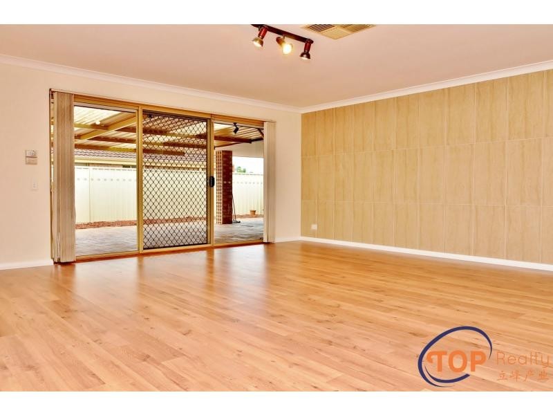 19 Beckley Circle, Leeming WA 6149