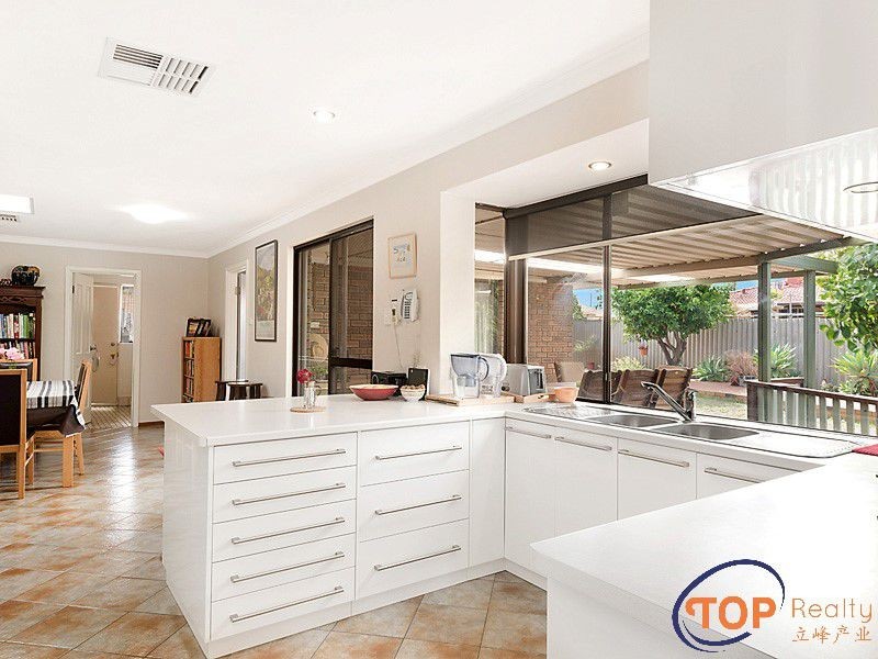 17 Rampart Way, Willetton WA 6155