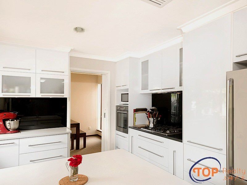 17 Rampart Way, Willetton WA 6155