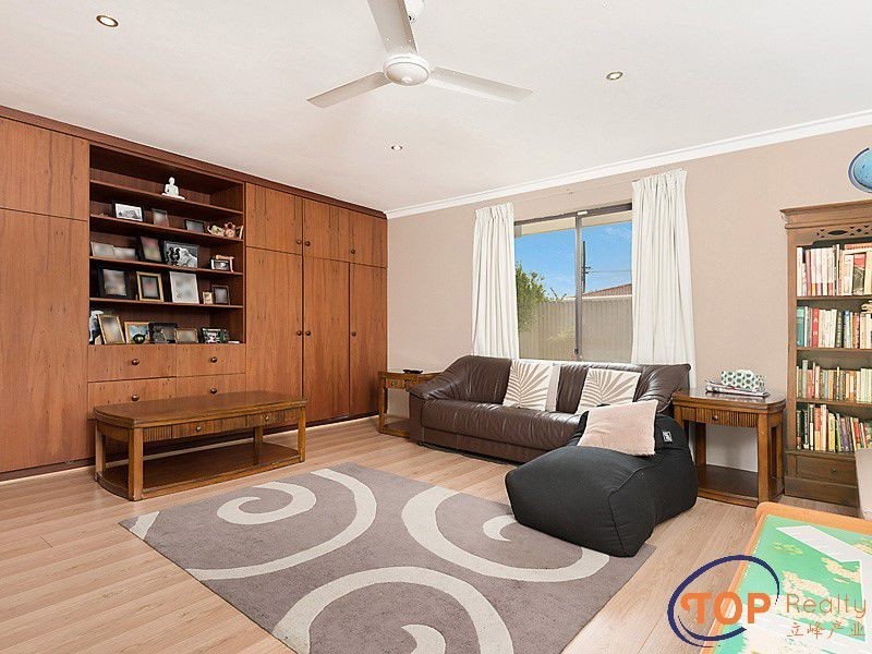 17 Rampart Way, Willetton WA 6155