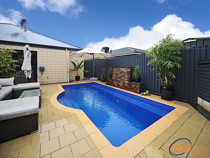 4 Warwick Place, Willetton WA 6155