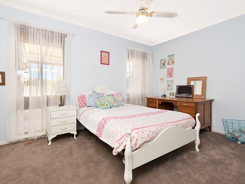 4 Symon Close, Bull Creek WA 6149