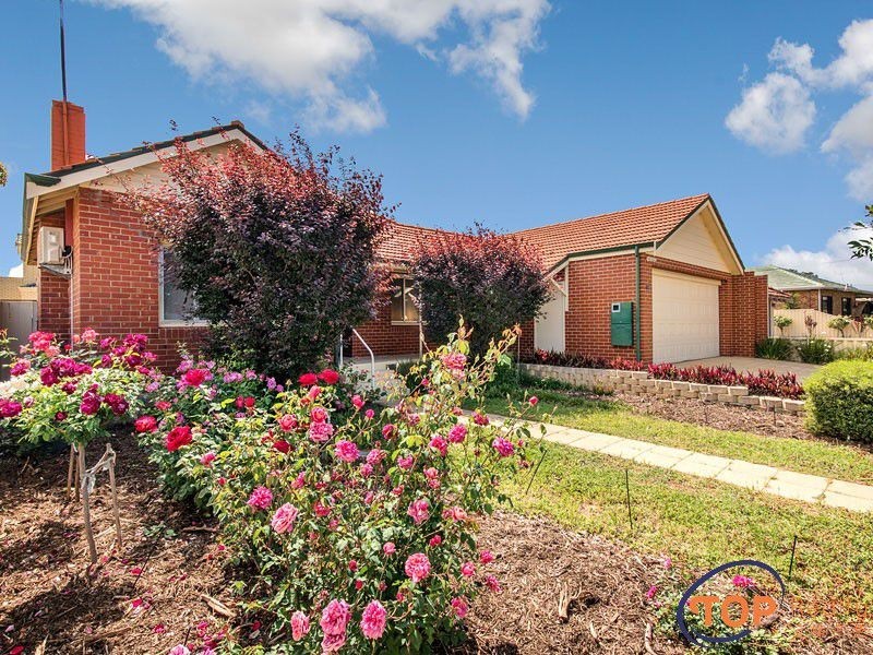 36 Redwood Crescent, Melville WA 6156