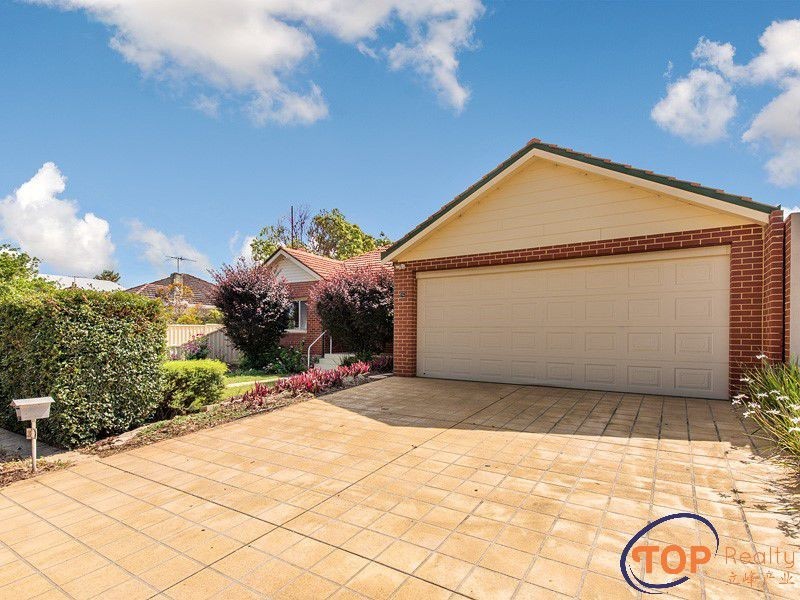 36 Redwood Crescent, Melville WA 6156