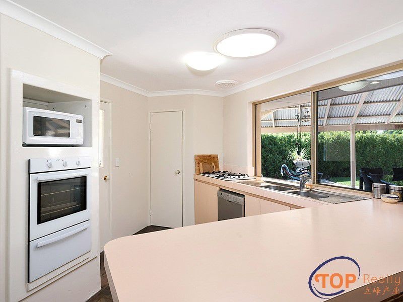 49 Cameron Court, Willetton WA 6155