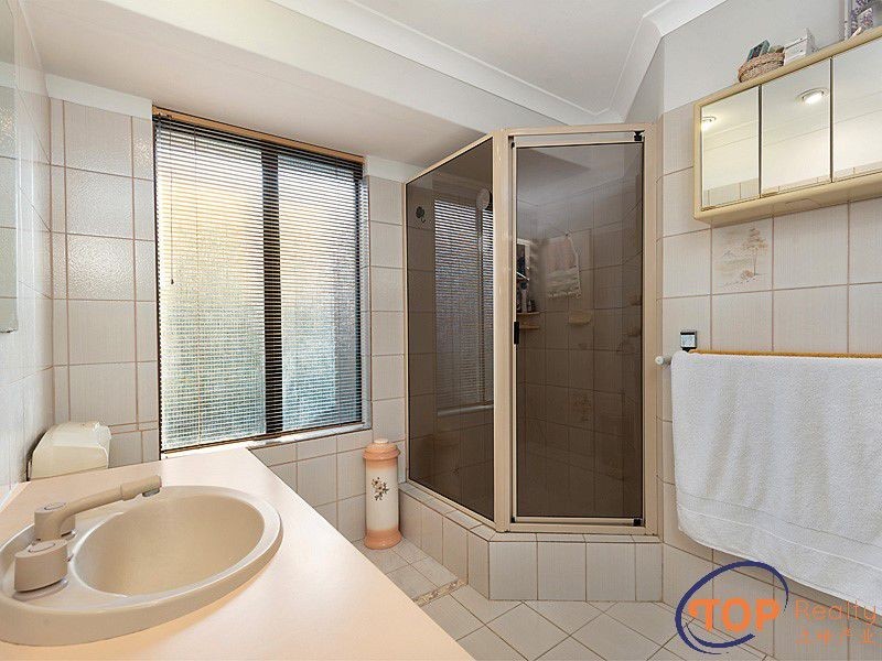 142 Parry Avenue, Bull Creek WA 6149