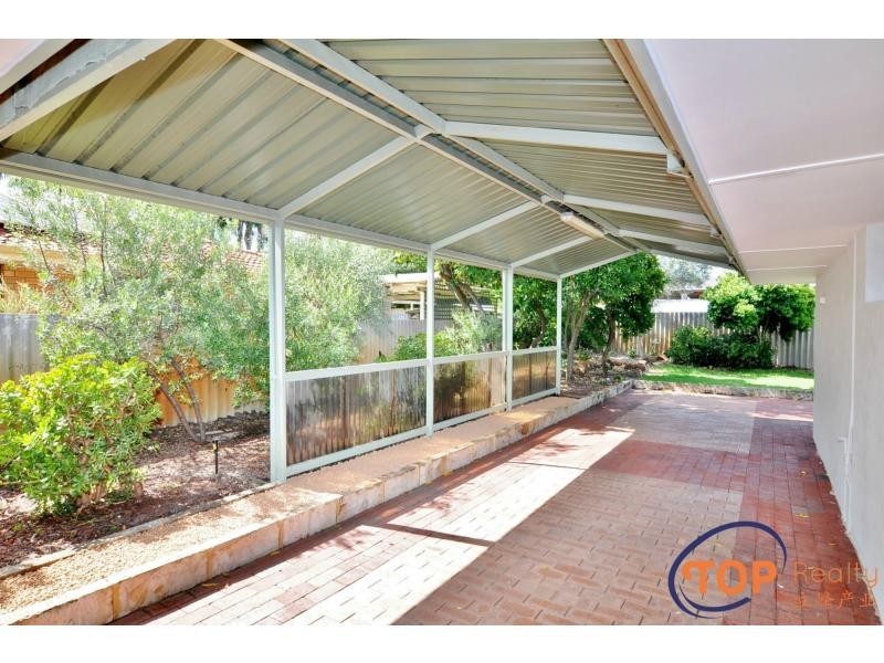 152 Parry Avenue, Bull Creek WA 6149