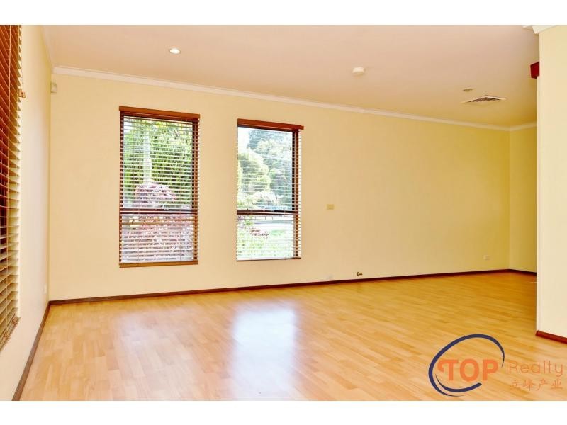 152 Parry Avenue, Bull Creek WA 6149