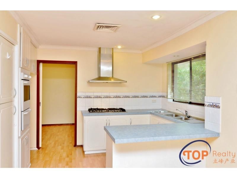 152 Parry Avenue, Bull Creek WA 6149