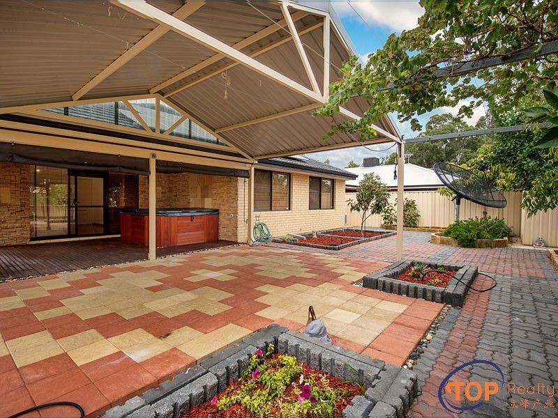 8 Woodside Loop, Beckenham WA 6107