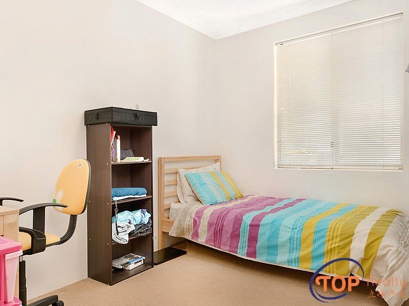 1B Aragon Way, Wilson WA 6107