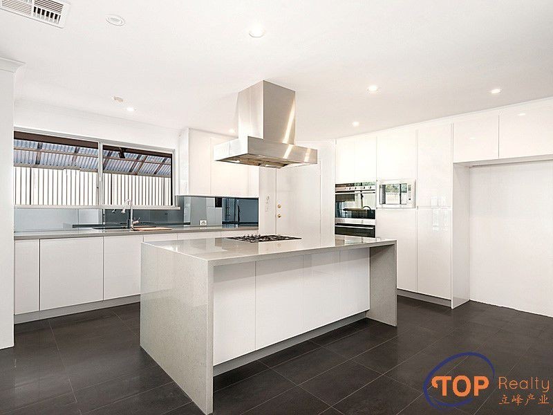 2 Athel Court, Leeming WA 6149