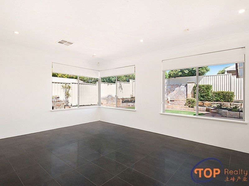 2 Athel Court, Leeming WA 6149