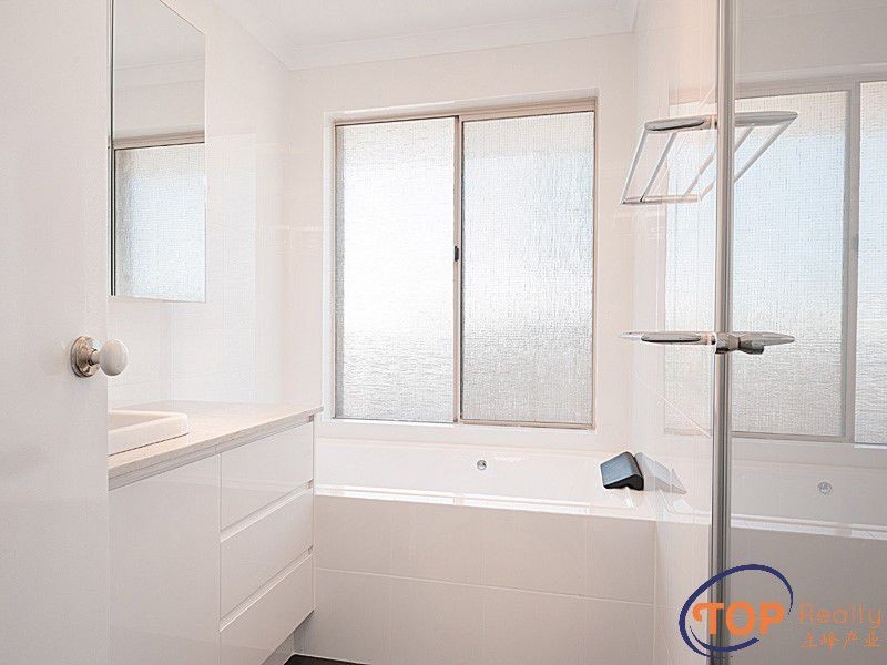 2 Athel Court, Leeming WA 6149