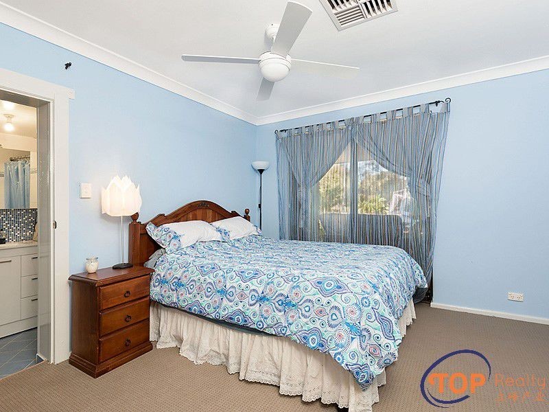 98 Pinetree Gully Road, Willetton WA 6155