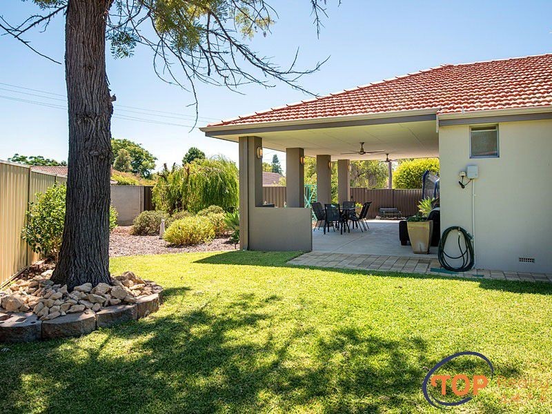 2 Brooklea Place, Ferndale WA 6148