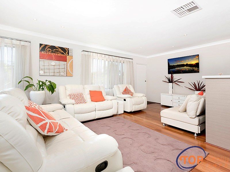 2 Brooklea Place, Ferndale WA 6148