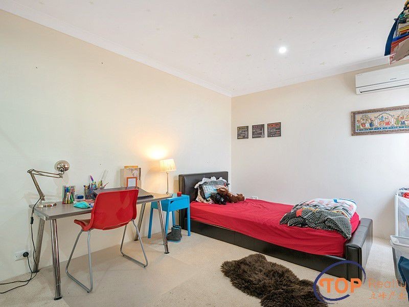 71 Casserly Drive, Leeming WA 6149