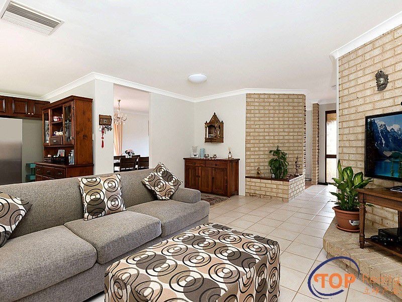 17 Hawkesbury Drive, Willetton WA 6155